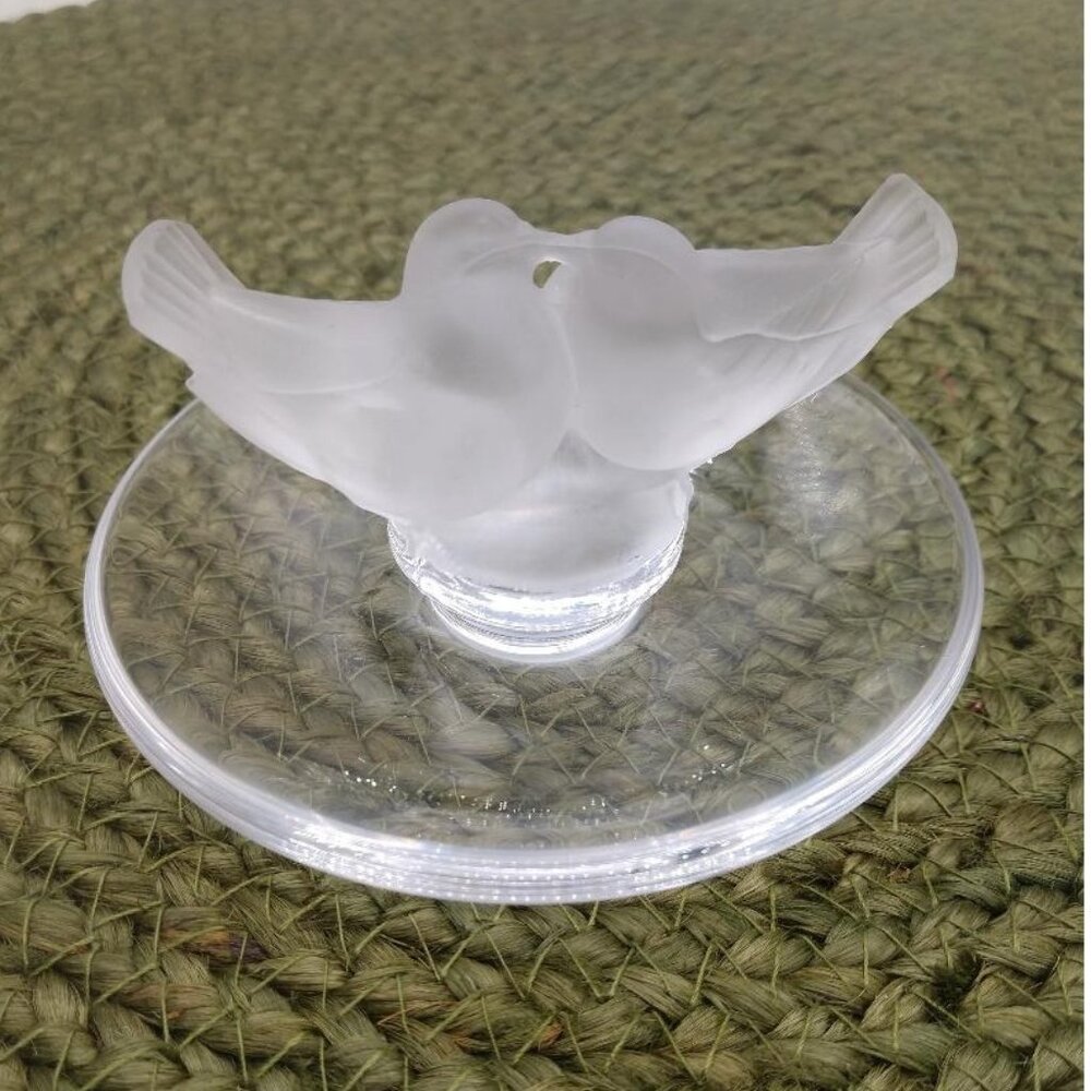 LALIQUE France Frosted Crystal Two Lovebirds Figurine SIgned On Clear Crystal Ba